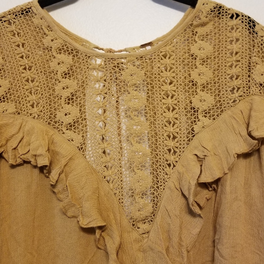 Free People crocheted and ruffled peasant blouse - Picture 4 of 8